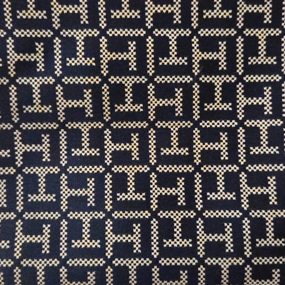Tommy Hilfiger Navy Blue Patterned Wristel Purse - Picture 7 of 7
